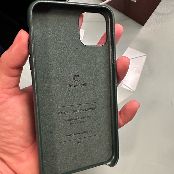 iPhone 11 Pro Max case - Picture 3 of 3